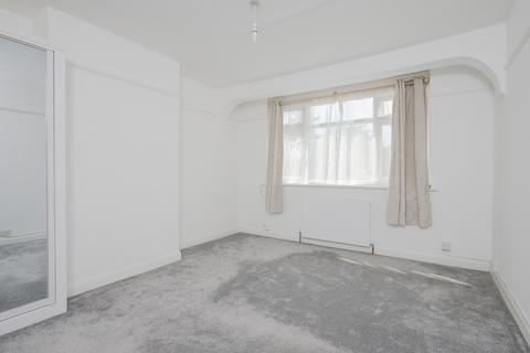 3 bedroom terraced house for sale, Burstow Road, London SW20
