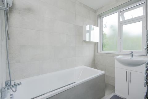 3 bedroom terraced house for sale, Burstow Road, London SW20