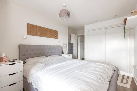 1 bedroom apartment for sale, The Wave, Market Avenue, Wickford, Essex, SS12
