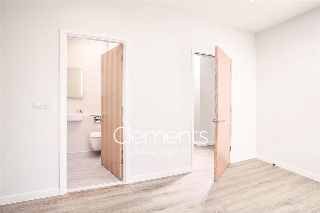 Bedroom en suite cmyk.jpg