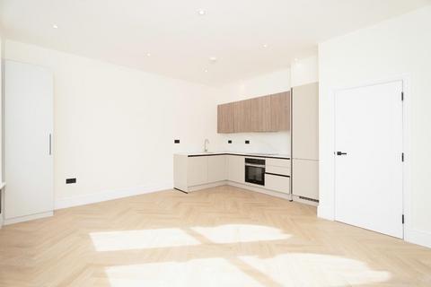 3 bedroom flat for sale, Embleton Road, Ladywell, London, SE13