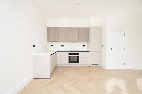 3 bedroom flat for sale, Embleton Road, Ladywell, London, SE13