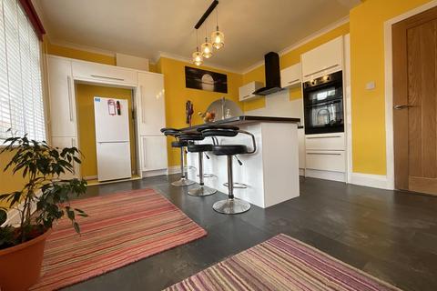 3 bedroom semi-detached house for sale, Newlands Avenue, Scarborough, YO12