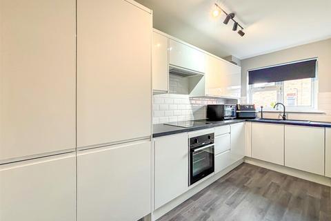 46 Barnwell Drive, Hockley, SS5 4UA