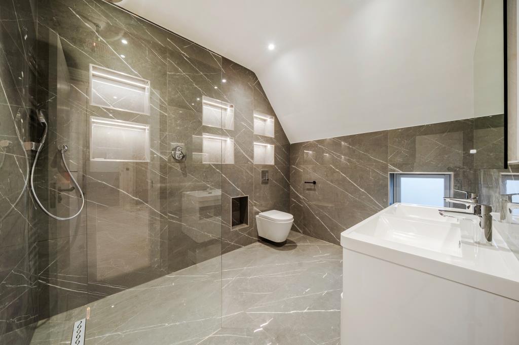 Master ensuite