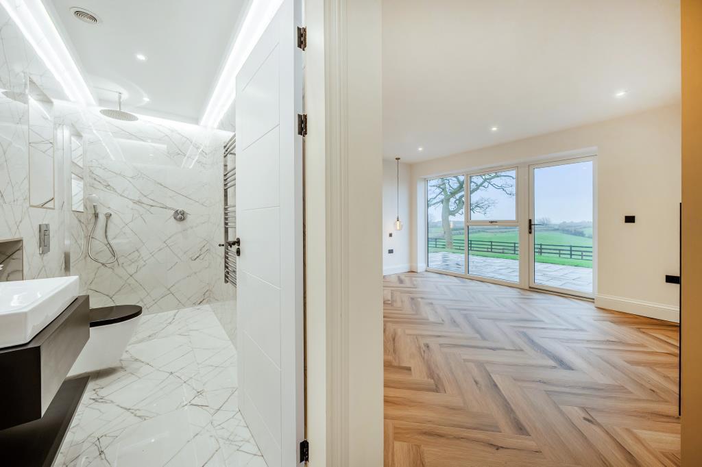 Ensuite