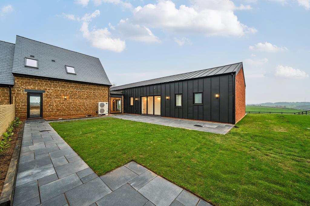 Wrap around garden