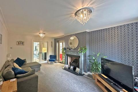 10 Griffiths Drive, Wombourne, Wolverhampton, WV5 0JW