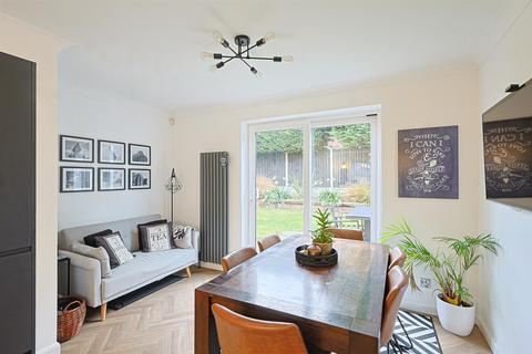 30 Buckingham Road, Hockley, SS5 4UE