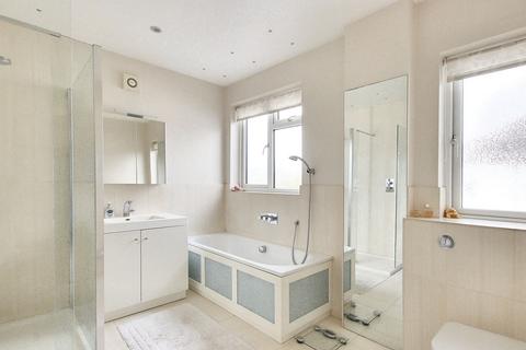 17 Wickham Avenue, Croydon, CR0 8TZ