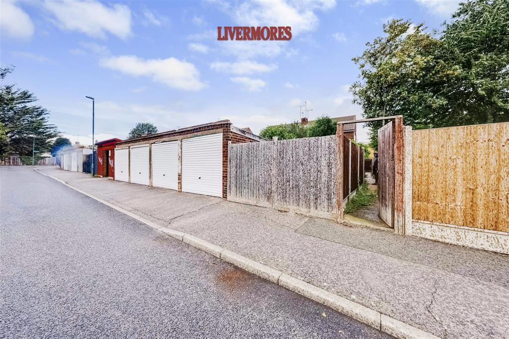 Garage & Rear Access