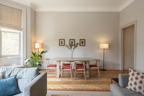 2 bedroom flat for sale, Cadogan Gardens, London, SW3