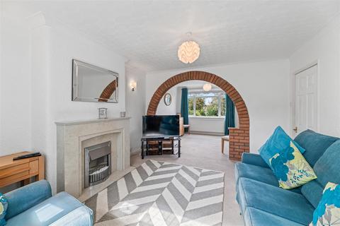 3 bedroom semi-detached house for sale, Moore Avenue, Thelwall, Warrington