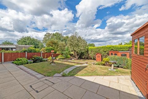 3 bedroom semi-detached house for sale, Moore Avenue, Thelwall, Warrington