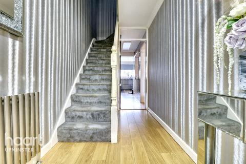 Upminster RM14
