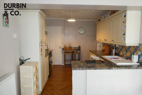 undefined, Boi Close, Mountain Ash