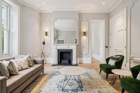 2 bedroom flat to rent, Gloucester Road, South Kensington, London, SW7