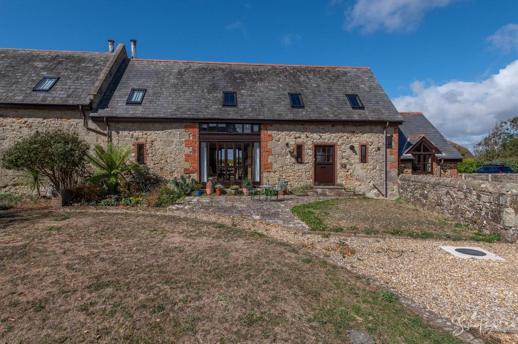 Welcome to 8 Great Appleford Barns