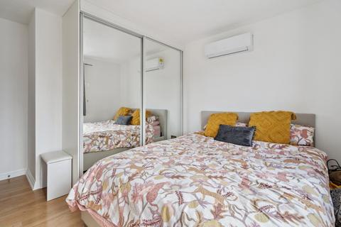 25 Martindale, Iver, SL0 0HY