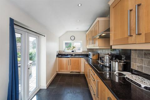 3 bedroom semi-detached house for sale, Ashes Lane, Hadlow, Tonbridge