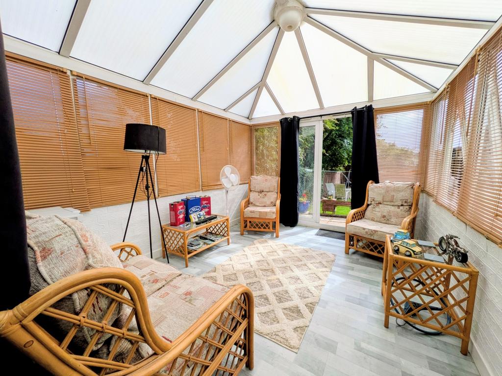 1000000773