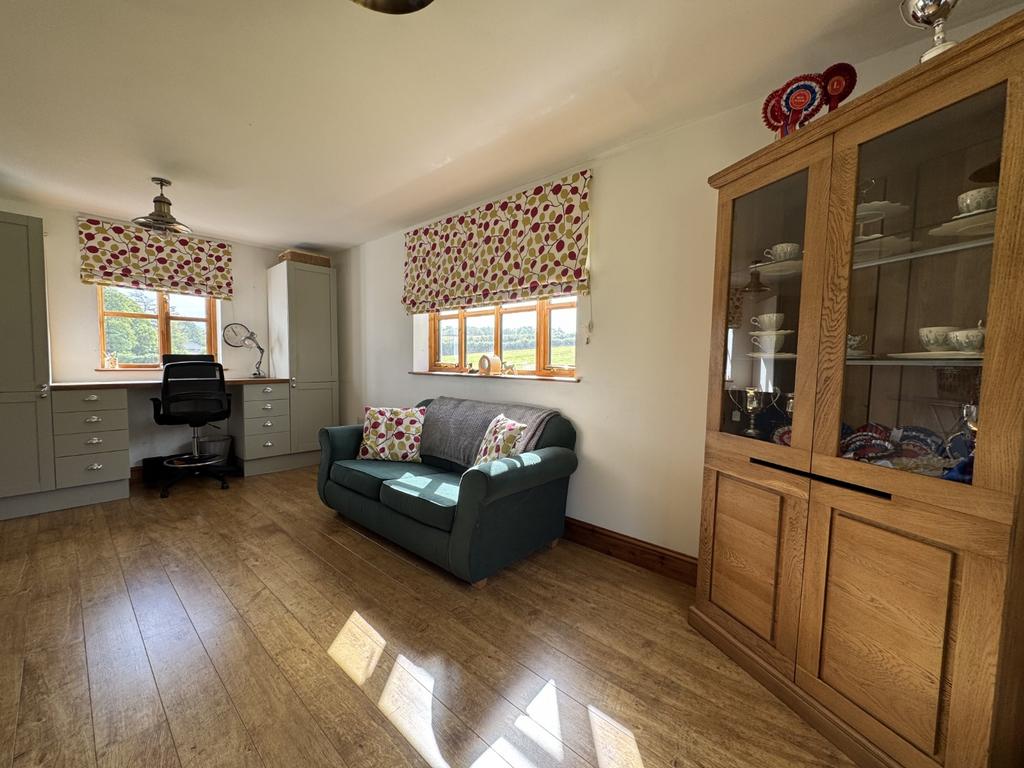 Study/Office/Potential Bedroom