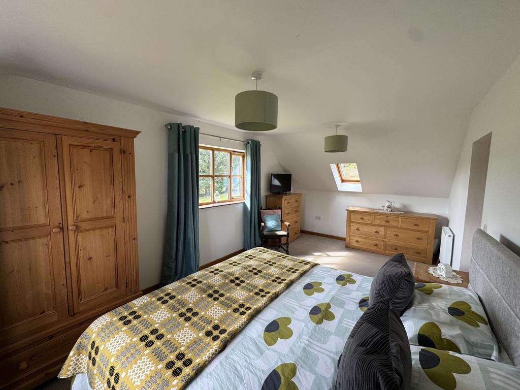 Double Bedroom 1 (Accessed via dressing room)