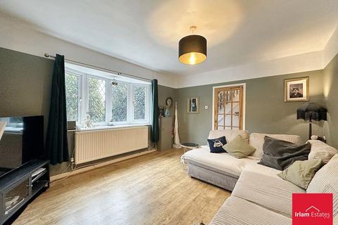 undefined, Baines Avenue, Irlam, M44