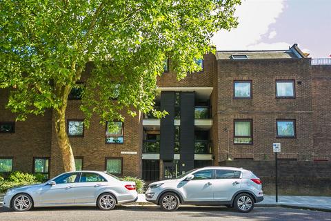 4 bedroom flat to rent, Mutton Place