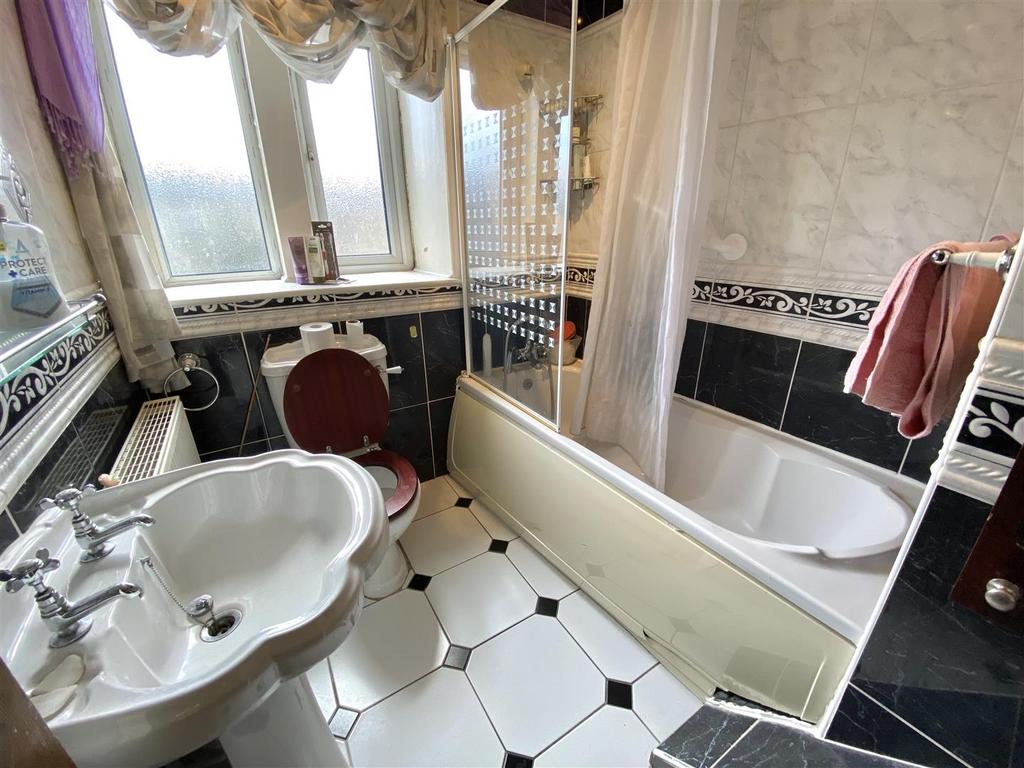 Bramleys Estate Agents - Kirby Row - Kirkheaton (3