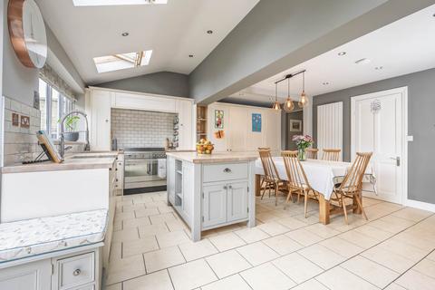 4 bedroom detached house for sale, Church End, Great Rollright