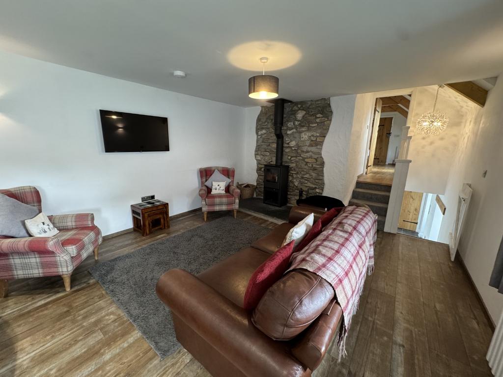 Kitchen/Dining Area/Living Space