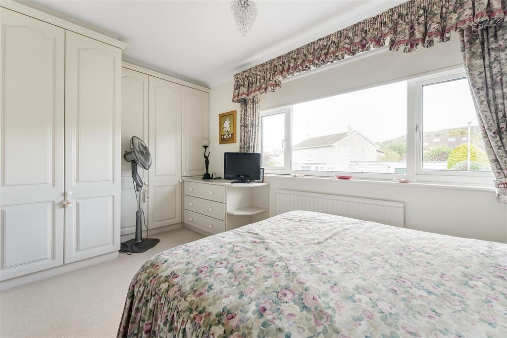 1.8 - bed 1.jpg