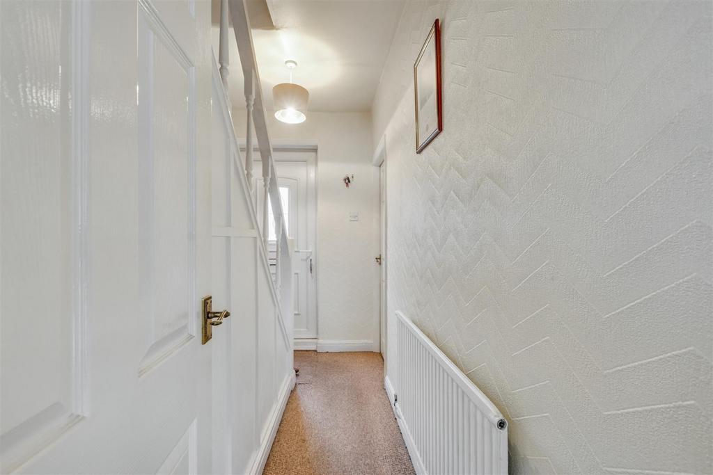 Hallway 2.jpeg