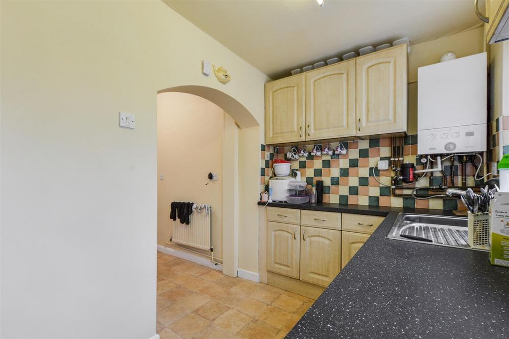 Kitchen 4.jpeg