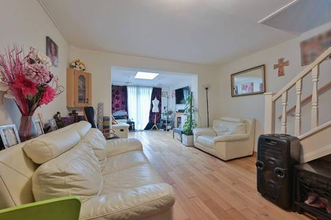 2 bedroom semi-detached house for sale, Furze Close, Bushey, South Oxhey, WD19