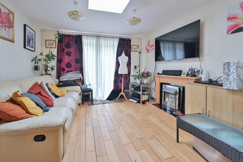 2 bedroom semi-detached house for sale, Furze Close, Bushey, South Oxhey, WD19
