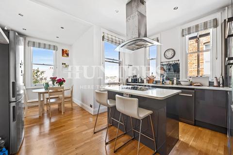 3 bedroom flat for sale, Honeybourne Road, West Hampstead, NW6