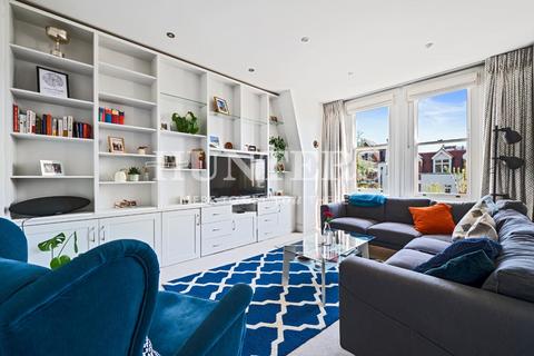 3 bedroom flat for sale, Honeybourne Road, West Hampstead, NW6