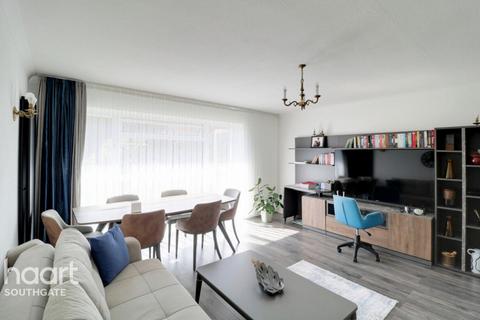 2 bedroom apartment for sale, Windsor Court, London