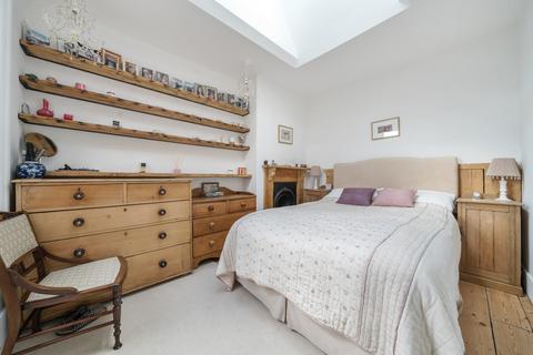 27 Hyde Close, Winchester, SO23 7DT