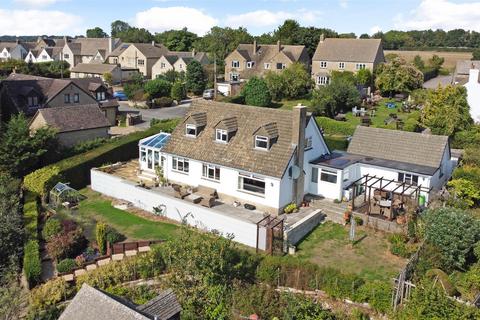 undefined, Oakridge Lynch, Stroud