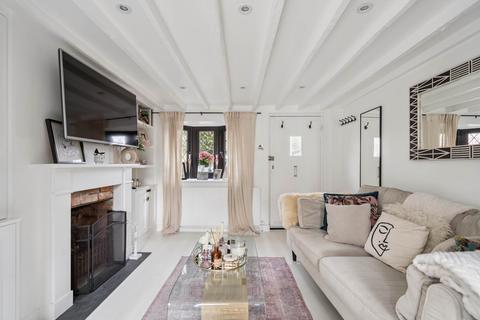 1 bedroom terraced house for sale, Pinner Road, Watford Heath