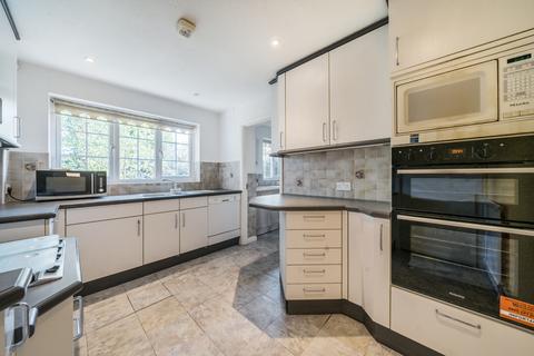 3 bedroom detached house for sale, Seymour Road, Hampshire GU35