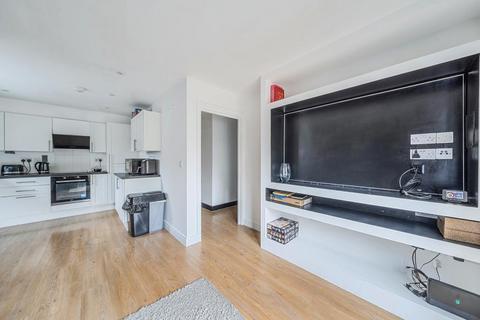 undefined, Wellesley Villas,  Crowthorne,  RG45