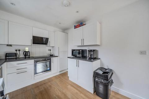 undefined, Wellesley Villas,  Crowthorne,  RG45