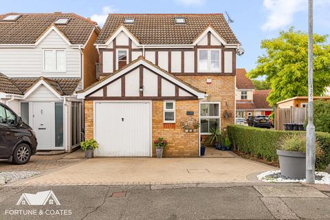 4 bedroom detached house for sale, Challinor, Harlow