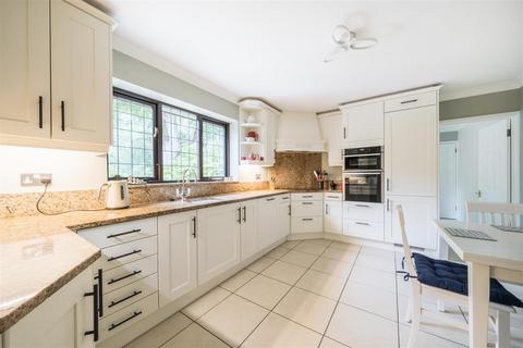 2 bedroom semi-detached house for sale, Fernden Heights, Haslemere