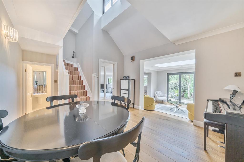 Dining room.jpg
