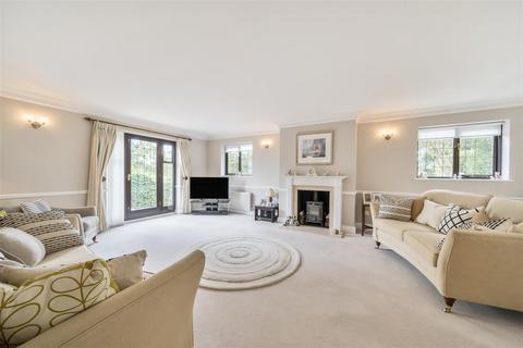 2 bedroom semi-detached house for sale, Fernden Heights, Haslemere